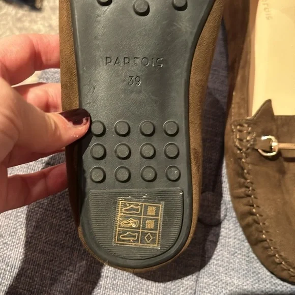 Argo is dark green loafers with gold hardware in 39 - Picture 4 of 6